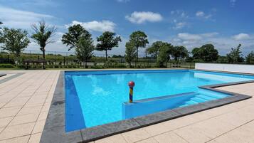 House | Kolam renang