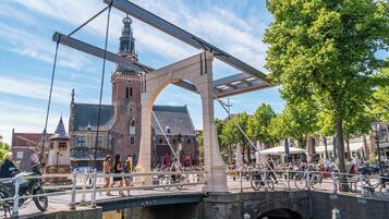 House | Pemandangan dari hartanah