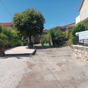 Enceinte de lâhĂ©bergement