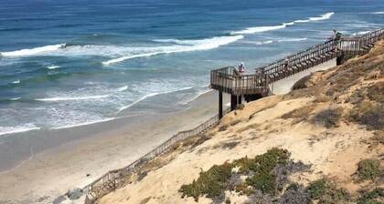 Carlsbad Coastal Escape Walk To Beach• Legoland
