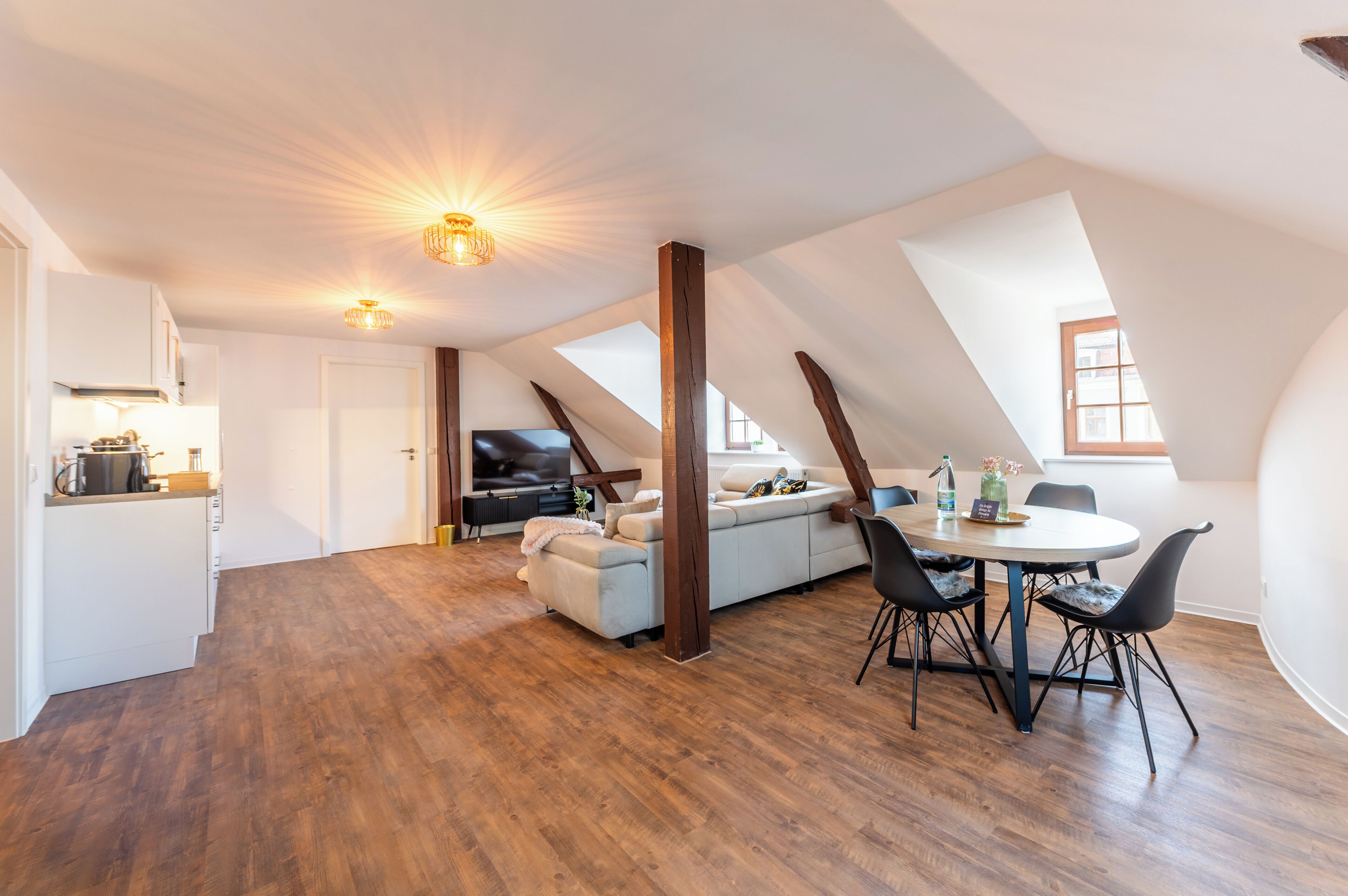 Comfort Condo, 2 Bedrooms | Living area