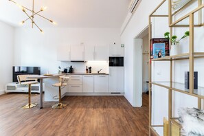 Lägenhet - 1 kingsize-säng med bäddsoffa | Eget kök | Stort kylskåp, mikrovågsugn, spishäll och diskmaskin