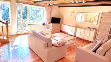 House | Living room