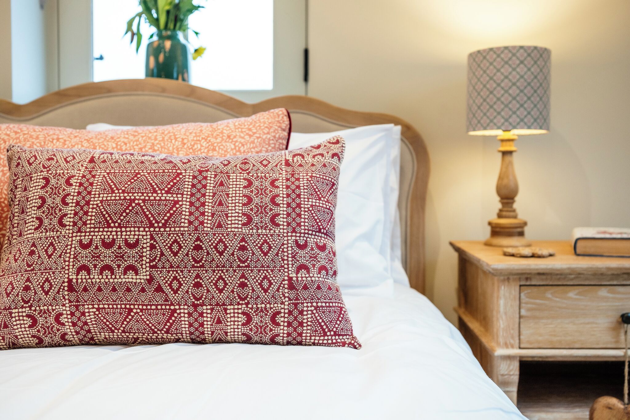 Individually furnished, iron/ironing board, free WiFi, bed sheets