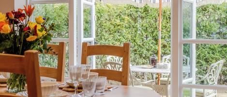 تناول الطعام