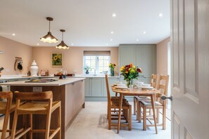 Dining - The Stables Banham Cottages (Bourton-on-the-Water)
