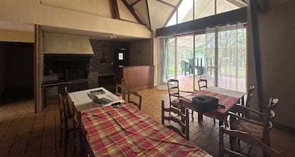 Large nature gîte 20 pers - Bar - Veranda - 1 ha - Lake Rillé