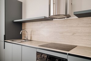 Apartment, 3 Bedrooms | Private kitchen - Elegant Flats near Guastalla Gardens (Milan)