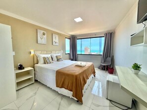 Chambre Double Deluxe, vue partielle sur la mer