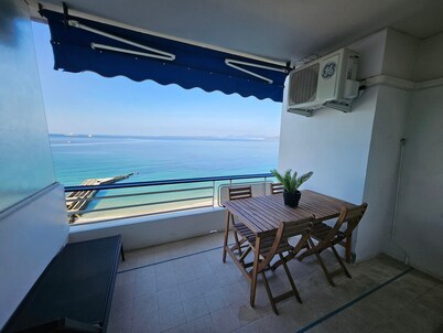 Central Juan-les-Pins Colombier 1-Bedroom with Sea View, Parking