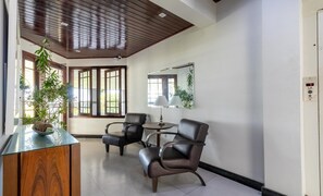 베이직 아파트 | 내부