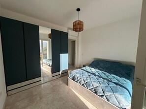 Iron/ironing board, WiFi, bed sheets - Siren's Cove Retreat just 500 m from the sea on foot (Budoni)
