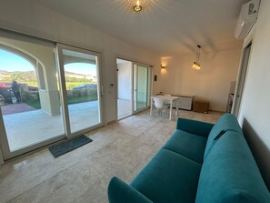 TV - Siren's Cove Retreat just 500 m from the sea on foot (Budoni)