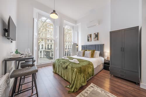 Superior Studio, Multiple Beds, Balcony, Mezzanine