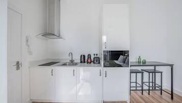 Studio – superior, 1 kingsize-seng | Eget kjøkken