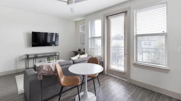 Studio (0 Bedroom) | Living area | 50-inch Smart TV with digital channels