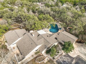 Exterior - Spacious 5BR Retreat w/ Pool, Spa, Fire Pit & Game-Friendly Spaces (San Marcos)