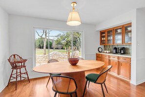 Dining - Spacious 5BR Retreat w/ Pool, Spa, Fire Pit & Game-Friendly Spaces (San Marcos)