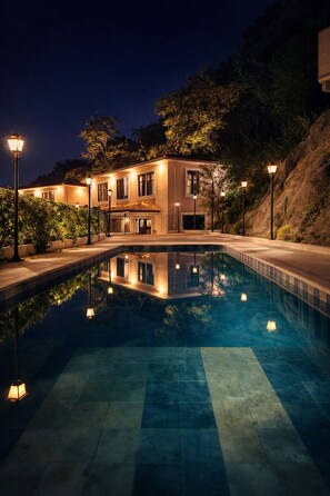 Outdoor pool - Altos de Colombo Guest House Boutique - Soft Opening (Rio de Janeiro)