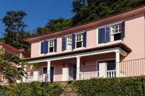 บริเวณภายนอก