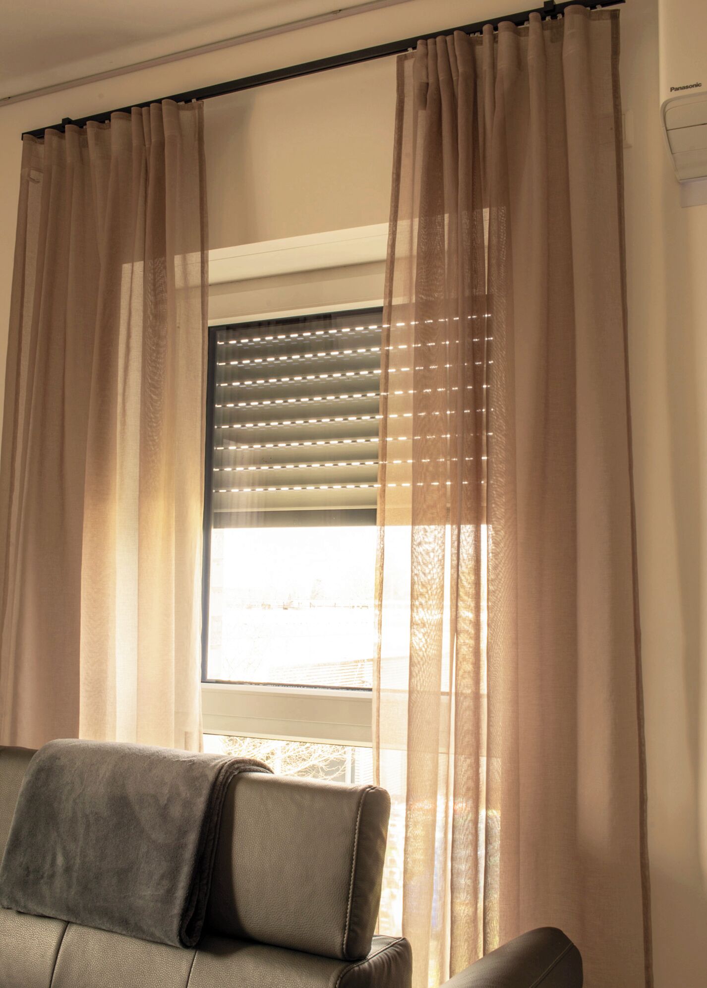 Deluxe Apartment | Living area | Heated floors