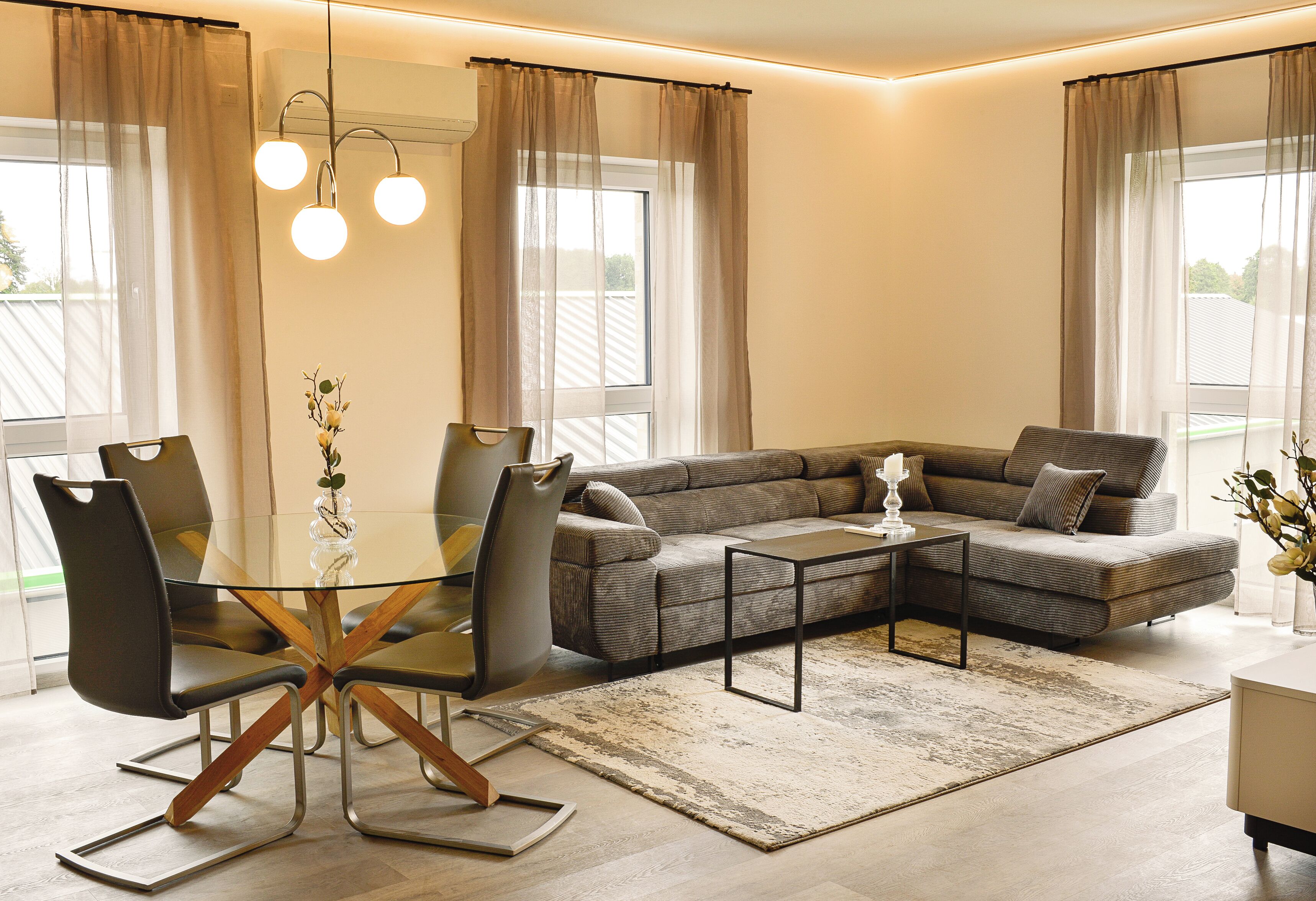 Deluxe Apartment | Living area