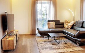 Deluxe Apartment | Living area