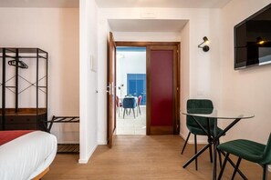 Dining - Newly renovated apartment for families and groups in the historic center (Napoli)