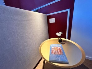 Interior - Newly renovated apartment for families and groups in the historic center (Napoli)