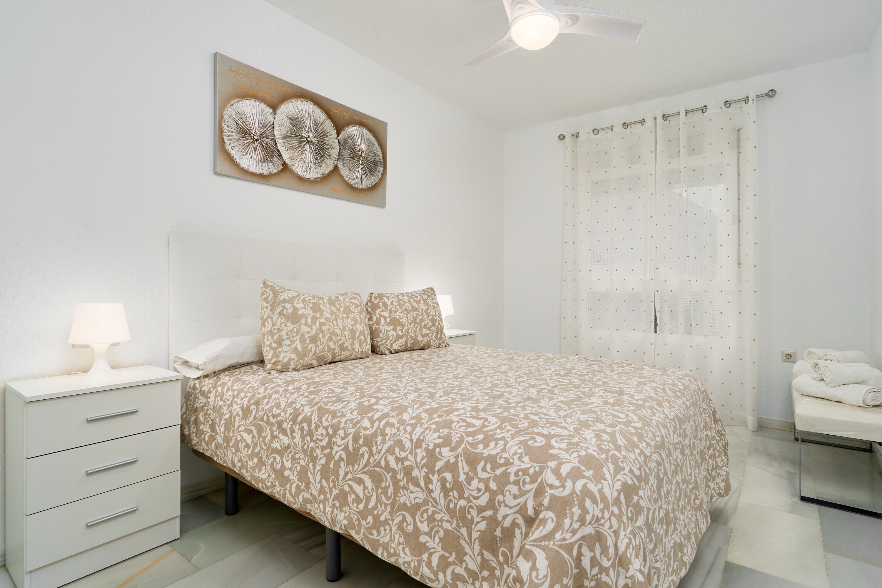 1 quarto, ferros/tábuas de passar roupa, Wi-Fi, roupa de cama