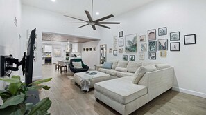 Smart TV - Eden's Escape Comfort, Style & Prime Phoenix Location (Phoenix)
