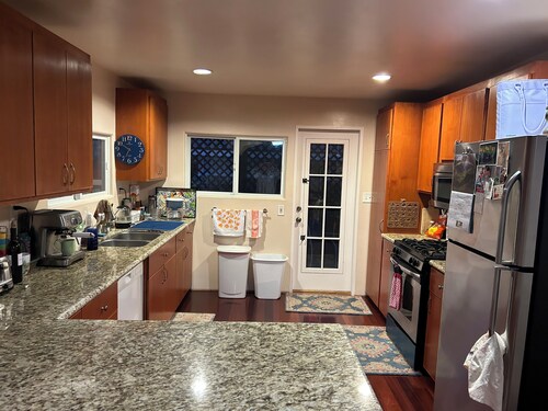 Adorable 2-bedroom cottage in Casitas Springs