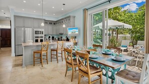 Dining - **THE SOPHISTICATED SANDPIPER @ OLD TOWN** Home & Pool Near Duval + LAST KEY SER (Key West)