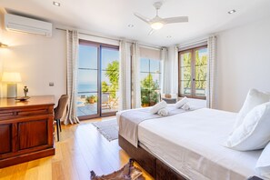 4 bedrooms, free WiFi, bed sheets - Sa Torre Voramar - with private swimming pool (LLucmajor)