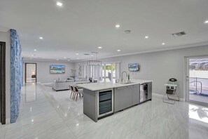 Interior - Luxury 6B Villa  Heated Pool Near Hollywood Beach (Hollywood)