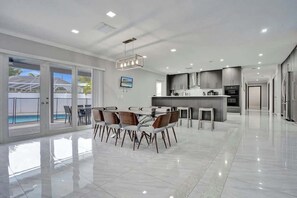 Dining - Luxury 6B Villa  Heated Pool Near Hollywood Beach (Hollywood)