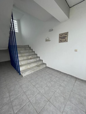 Appartement, balcon | Intérieur