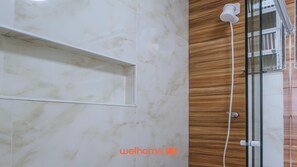 Shower, towels - Apto no Centro do Rio a 300m da Central do Brasil (Rio de Janeiro)