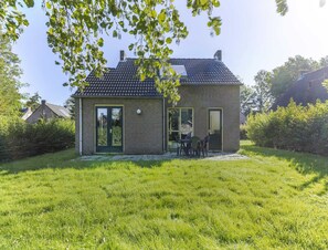 Exterior - 4-person Forest Bungalow in Ewijk (Ewijk)
