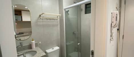 Departamento clásico | Baño | Toallas y papel de baño