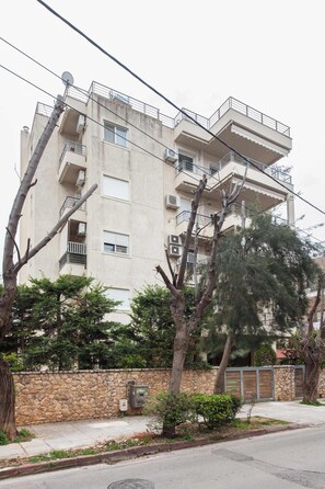 Exterior - Bright Minimal 2 Bd Apt in Marousi (Marousi)