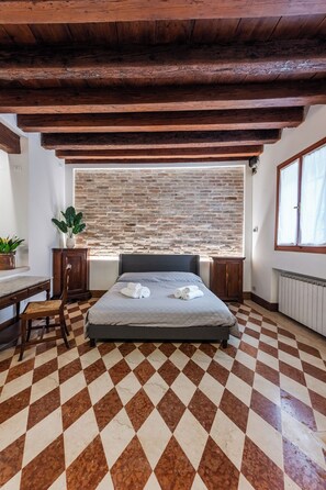 1 bedroom, free WiFi, bed sheets - GDL HOUSE VENICE (Venezia)