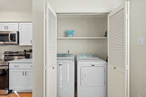 Interior - Fly Creek Collection - Sunset Perch (Fairhope)