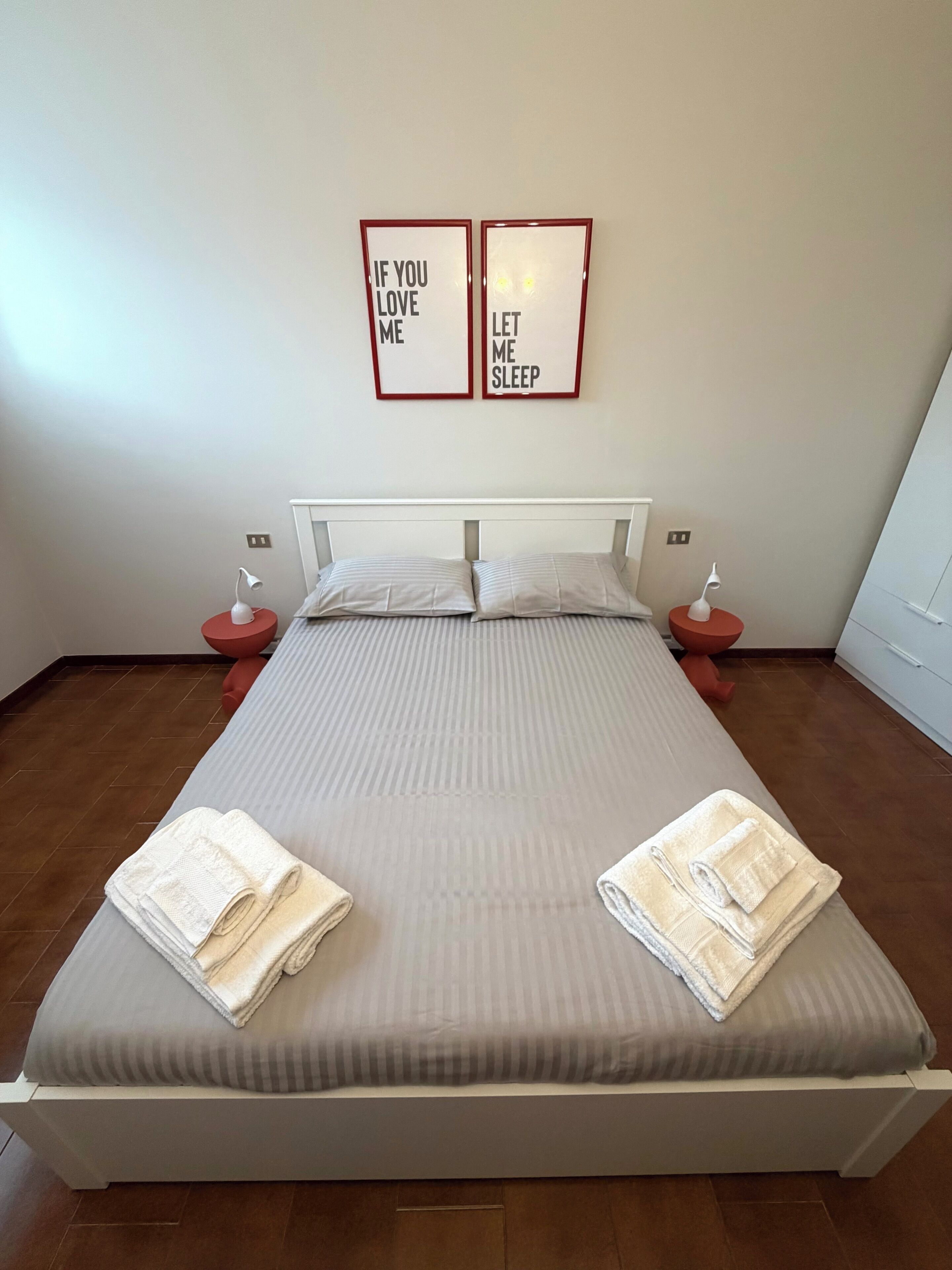 1 bedroom, travel crib, WiFi, bed sheets