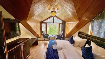 Comfort dubbelrum - balkong - utsikt mot bergen