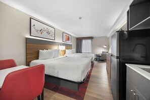 Suite, 2 Queen Beds, Non Smoking