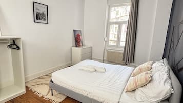 Bügeleisen/Bügelbrett, Reisekinderbett, WLAN, Bettwäsche