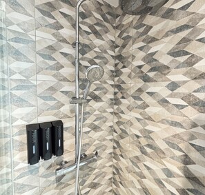 Hair dryer, towels - Soh Rent Strasbourg Studio 1Tv - Wifi proche gare (Strasbourg)