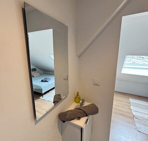 Iron/ironing board, travel crib, WiFi, bed sheets