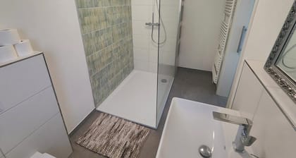 Moderne Wohnung mit sonniger Terrasse nähe Europa-Park und Schwarzwald.